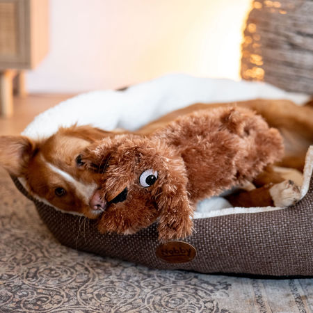 Pluszowa zabawka dla psa Nobby plush dog Schlappi medium 52cm - miękki plusz połączony z mikrowibrą - pies z piszczałką - Nobby zdjęcie 2