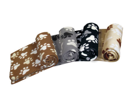 Miękkie, polarowe koce Nobby "PIPPA" dla psa lub kota 100x150cm display 12szt.- czarne, szare, brązowe i beżowe z wzorem w łapy  - Nobby zdjęcie 2